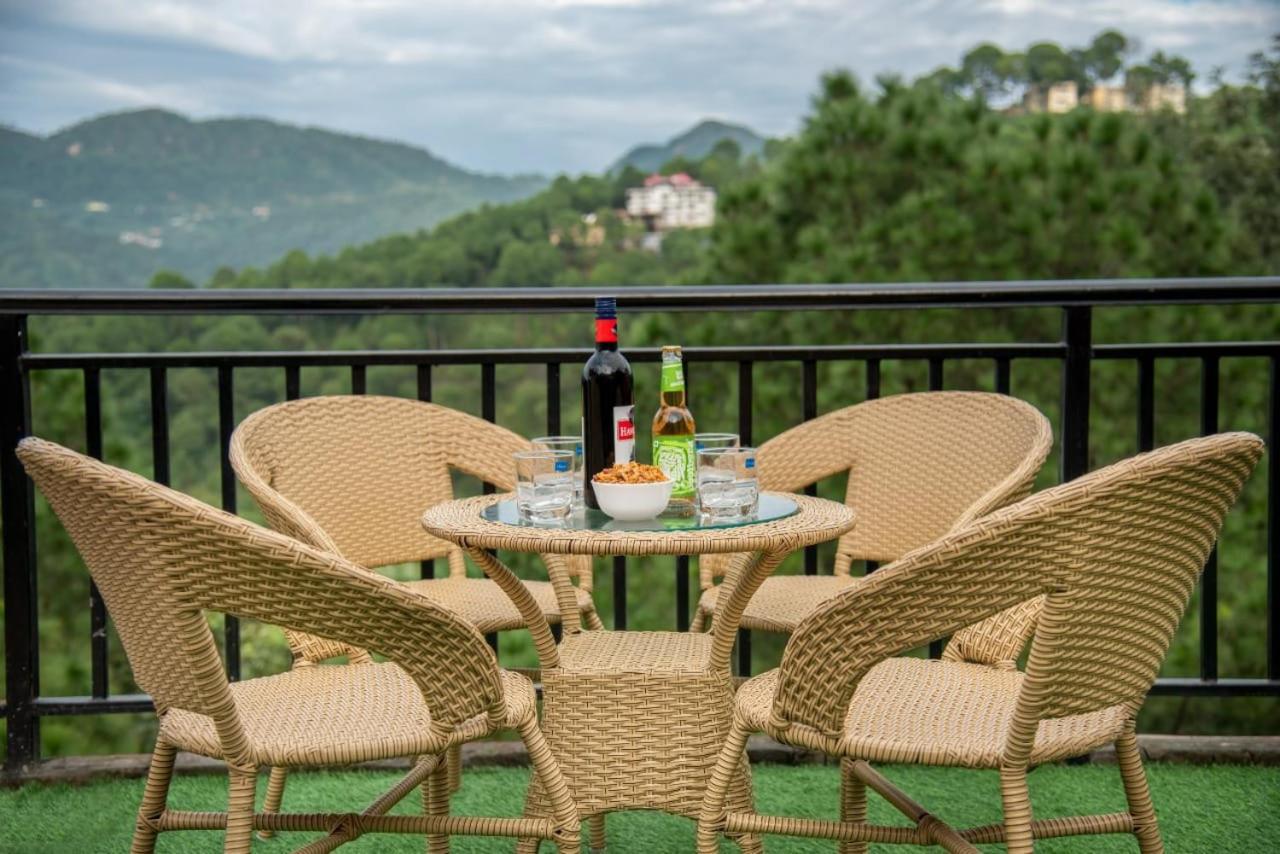 Mystic Kasauli I Pvt Balcony I Peacefull Area I Serviced Apt I By Exotic Stays Kültér fotó